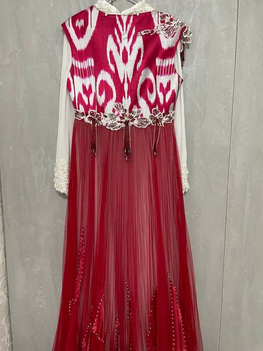 Миллий келин либослари бир марта кийилган