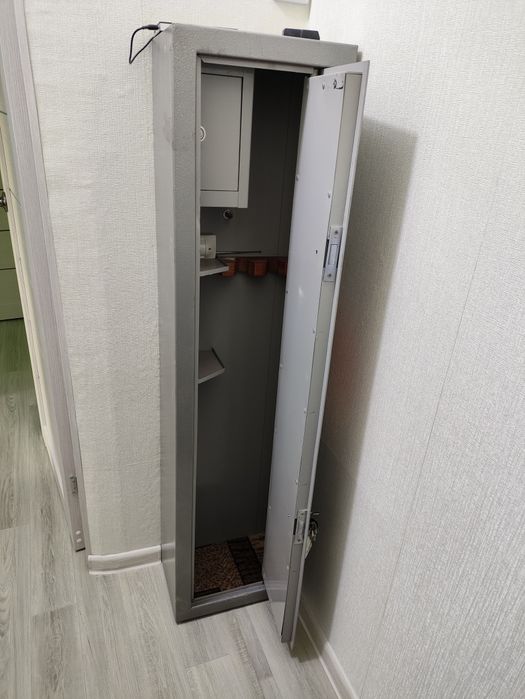 Металлический сейф