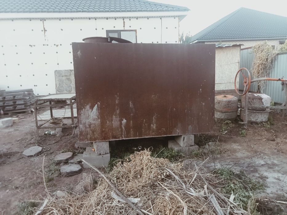 Продам металлический чан