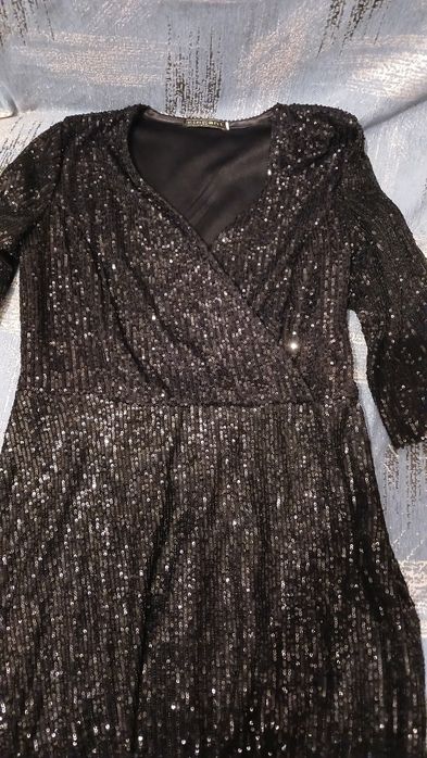 Платья вечерный  черный