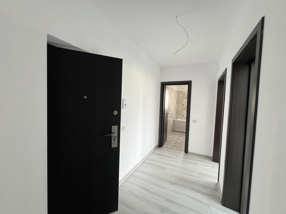 Proprietar vand garsoniera decomandata 40 mp util si parcare