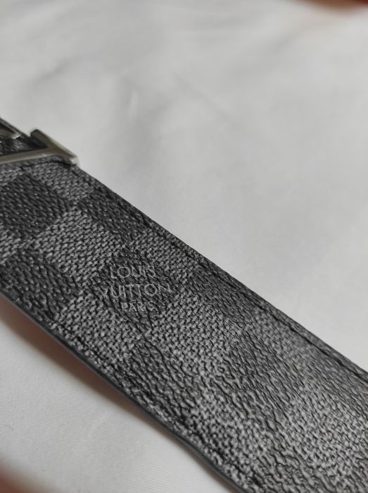 Curea Louis Vuitton – Stil și rafinament