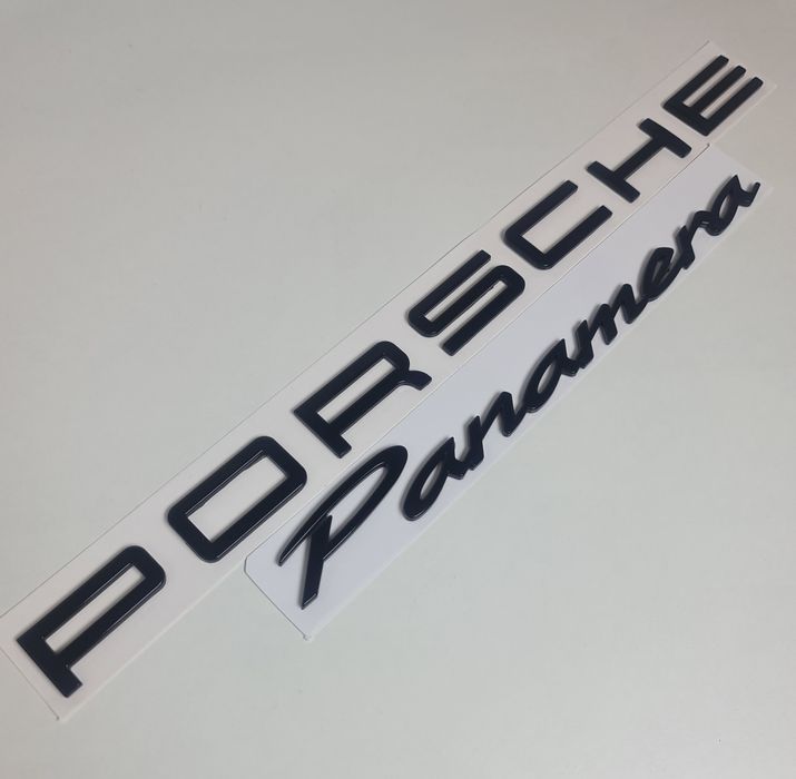 Pachet-Set-Embleme-Sligle-Logo-Steme-Haion-Spate-Negru-Lucios-Porsche-Panamera-Model-2026-Poze-Reale