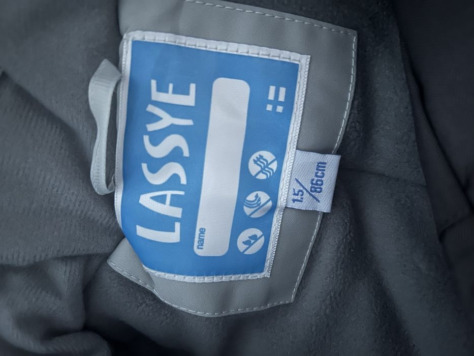 Продам комплект зимней одежды