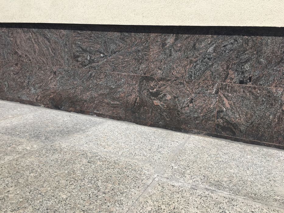 Granit PARADISO  CLASSIC placaj, calibrat, bizotat 61X30.5x1, lustruit