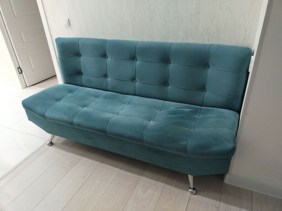 Диван б/у в хорошем состояний