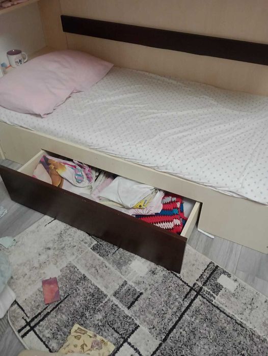 Pat suprapus pentru copii