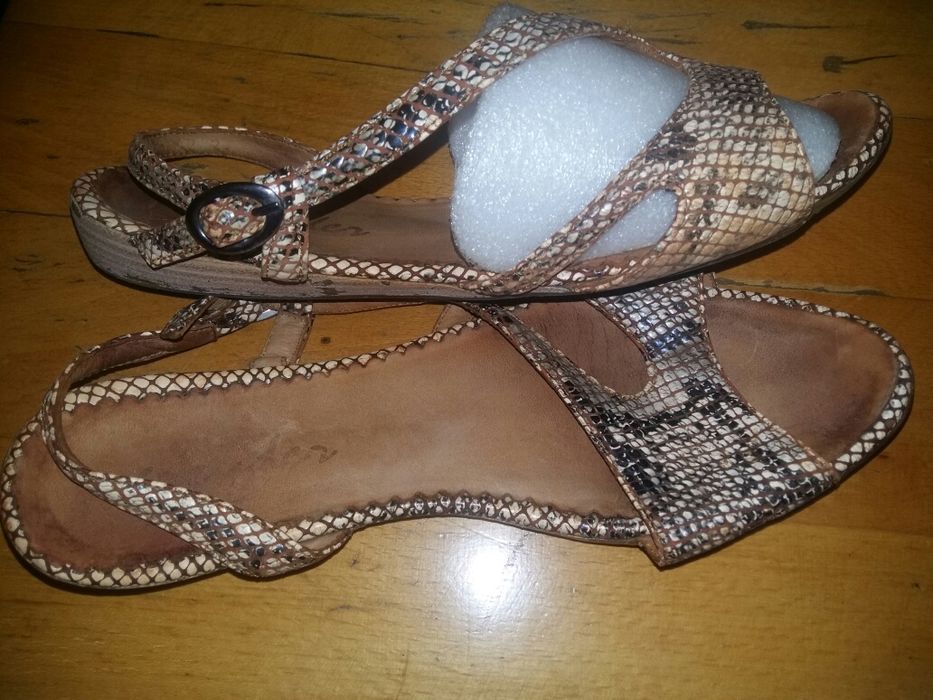 Босоножки кожа...