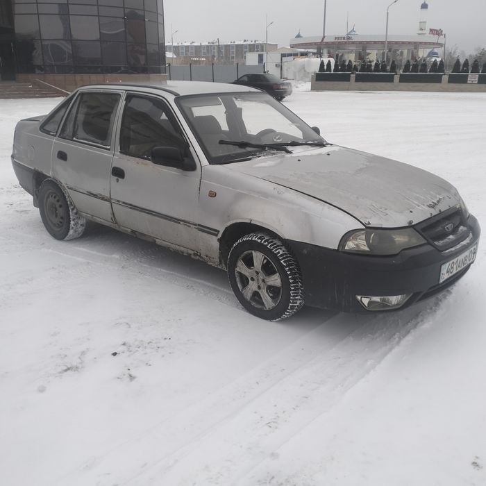 Продаю  нексия 2