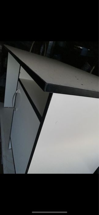 Мебель для офиса столы,стулья,шкаф