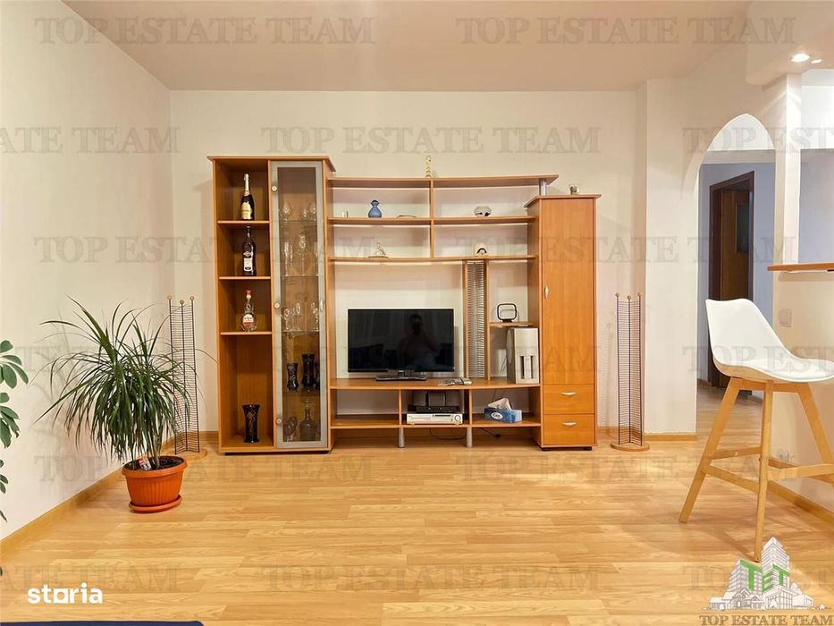 Pret redus! Vanzare urgenta apartament cu 3 camere bloc din anul 2000