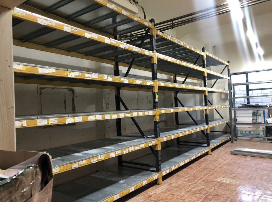 Rafturi metalice pt Europaleți Stare foarte bună ( noi si second-hand