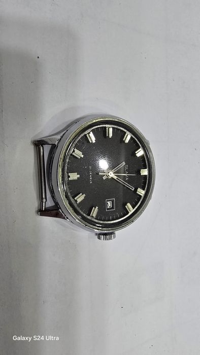 Продам часы СССР