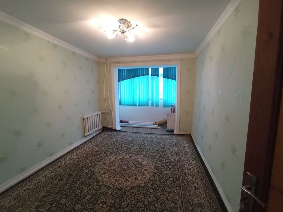 3хоналик 2каватда шарк2,Бурчакда 
2каватда 
4каватлик панельный домдан