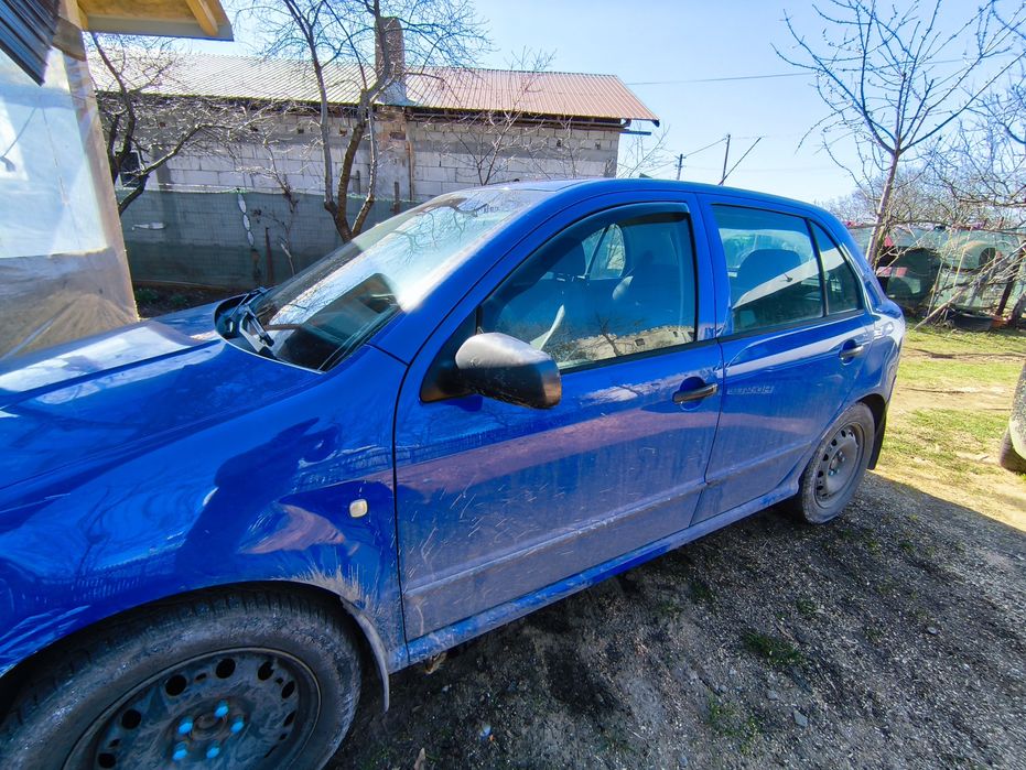 Skoda Fabia 1 ușor accidentata