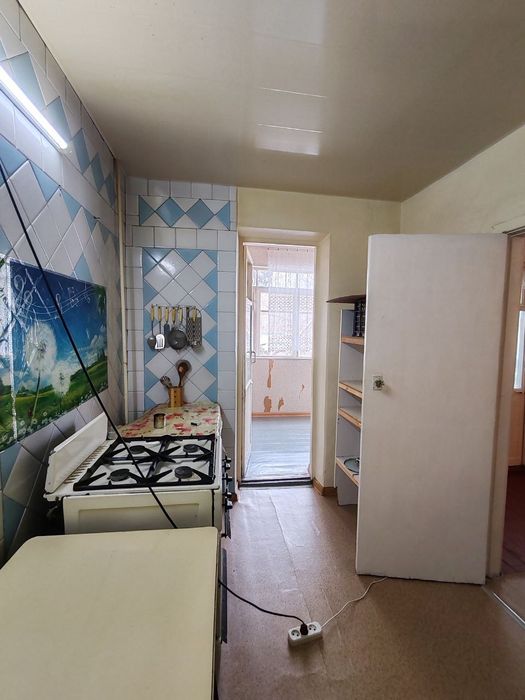 Продаётся квартира 3/3/4 Максим горький 
3/3/4 метро Буюк Ипак Йули