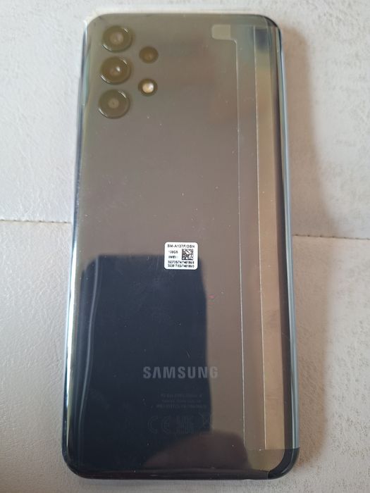 Samsung A13-чисто нов и протектор!