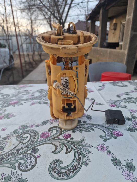 Pompa combustibil (motorina)