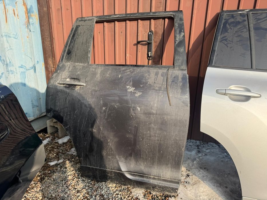 Двери на Toyota Highlander 2009г- 2013г