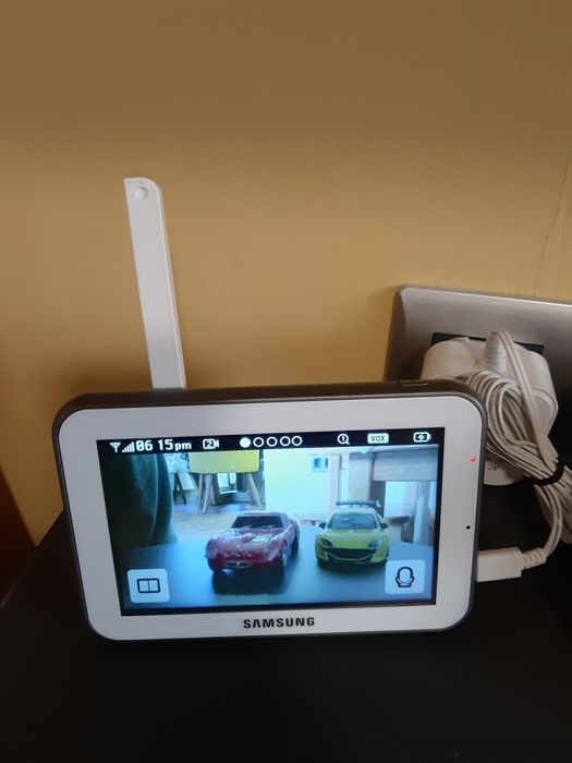 Видео Бебефон Samsung Wisenet BrightVIEW SEW-3043W - 5 инча