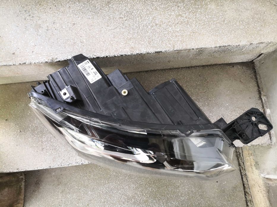 Фар Toyota Proace City десен/Фар Тойота Проейс Оригинален