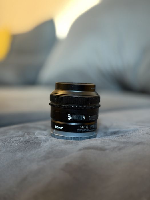 Obiectiv Sony FE 40mm F2.5 G, full frame, stare foarte bună
