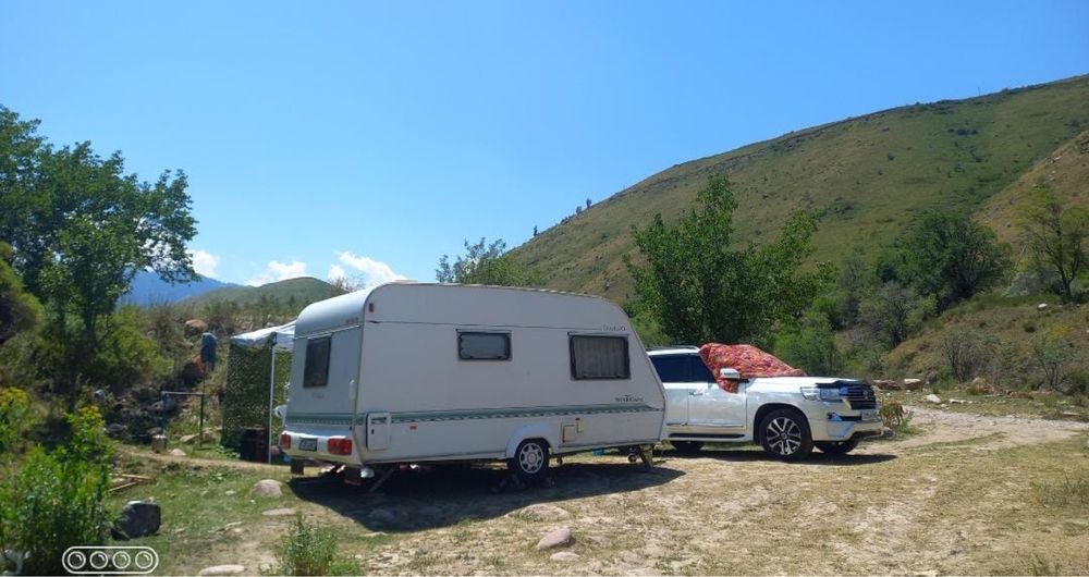 Автодом на колесах (кэмпер)