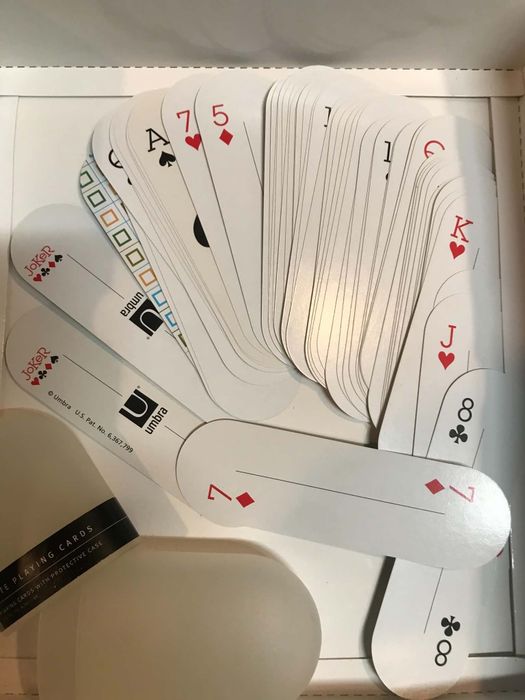 Umbra Ante Slim Playing Cards - Карти за игра в модерен дизайн и стилна кутия!