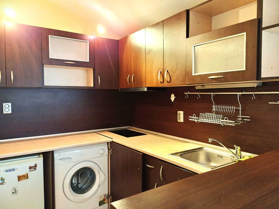 Дава се под наем Двустаен апартамент в Несебър - 68 кв.м за 382.5 € - Снимка #1