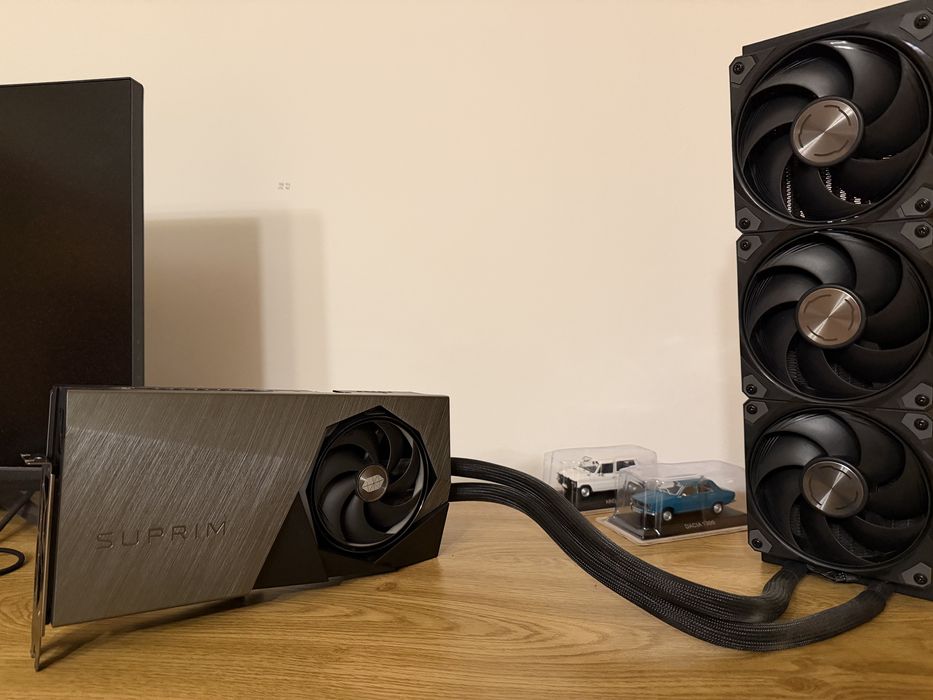 Placa video MSI RTX 5090 Suprim Liquid X – ca nou, high-end, premium