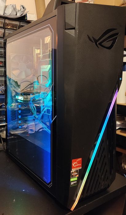 Геймърски компютър Asus ROG