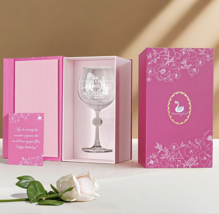 Pahar vin aniversar cadou