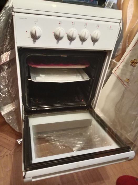 Продам газовую плиту