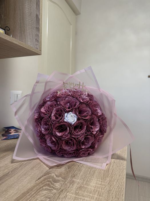 Buchet roz de trandafiri cu sclipici