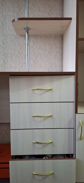 Подростковый стол