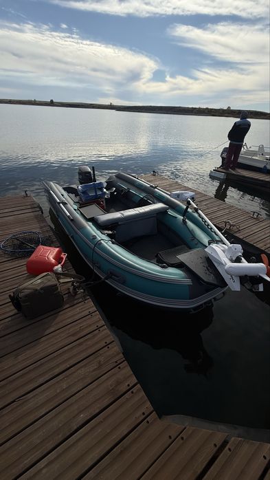 Продам лодку Reef Scat 390