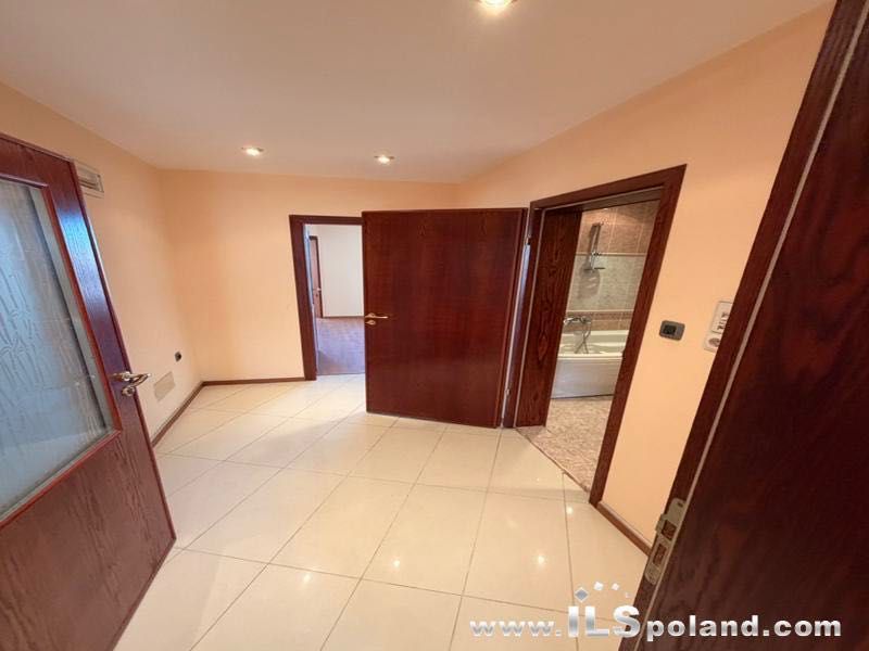 Продава се Многостаен апартамент в Варна, Окръжна болница - 195 кв.м за 1944 €/кв.м - Снимка #5