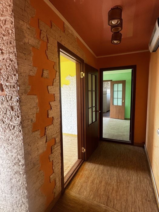 Срочно Продам 4 комнатную квартиру