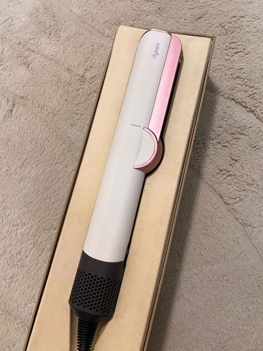 Dyson Airstrait-NOU