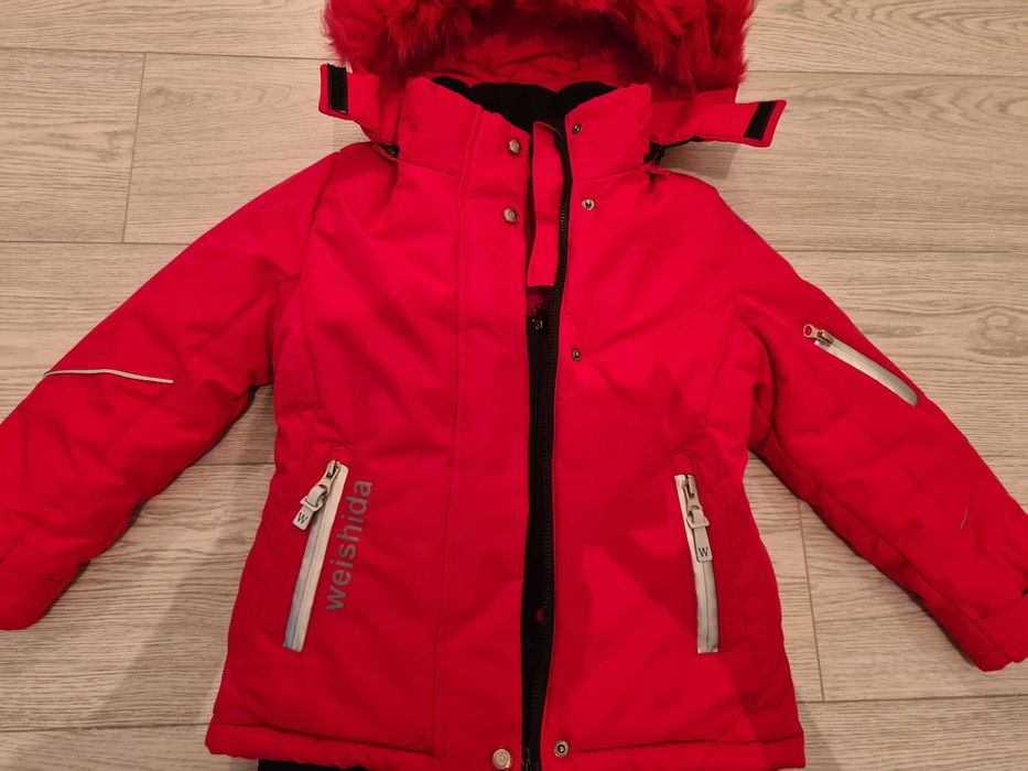 Продам лыжный костюм для девочки