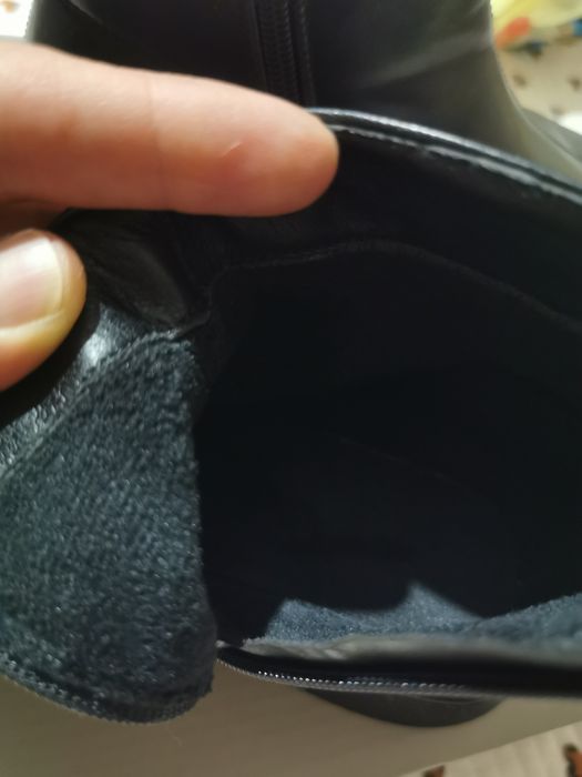 Продам детские ботинки