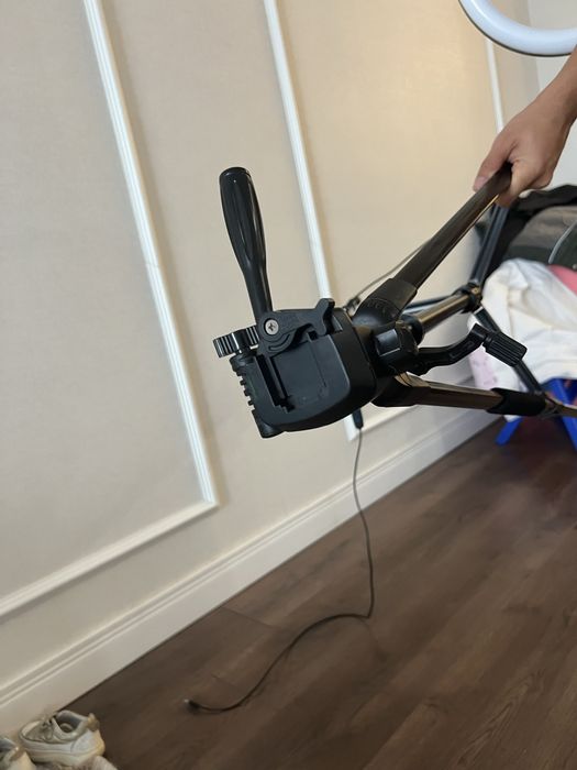 Продам штатив с лампой