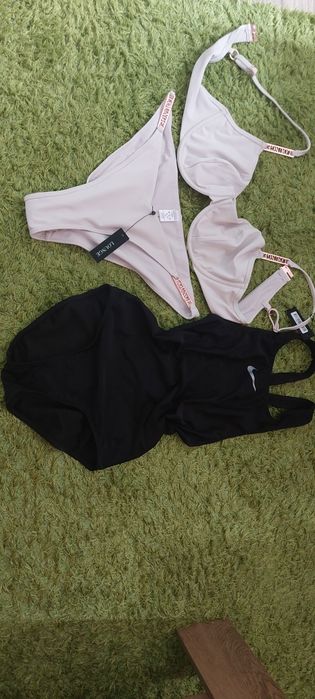 Costum baie lounge și nike