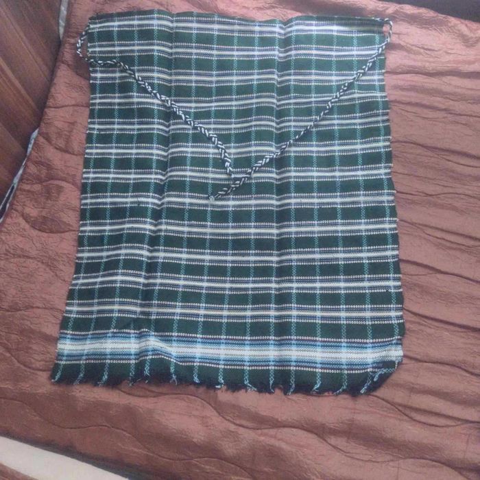 Тъкани и нашивани престилки за носии