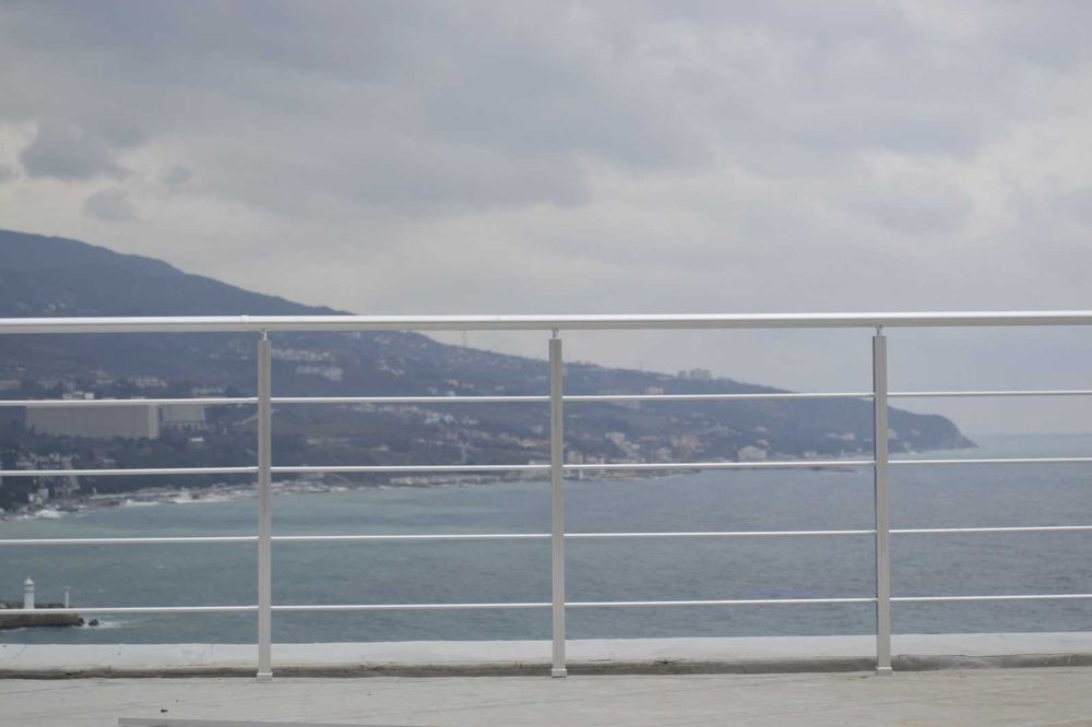 Алуминиеви парапети на склад в София