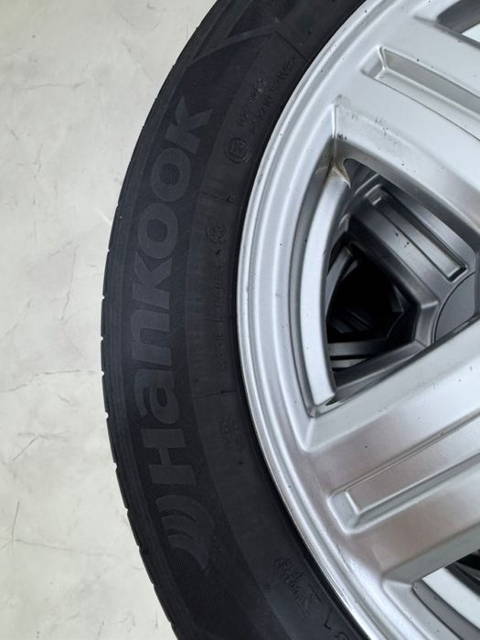 Продам летный шины комплект