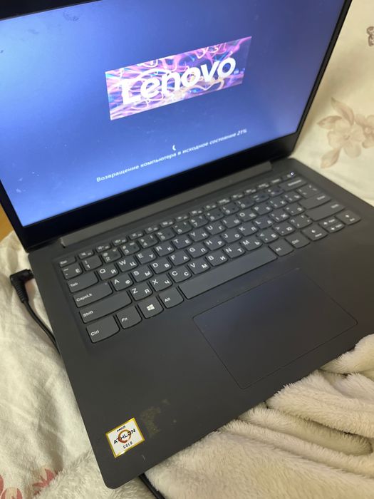 Ноутбук lenovo v14-ada 82c6