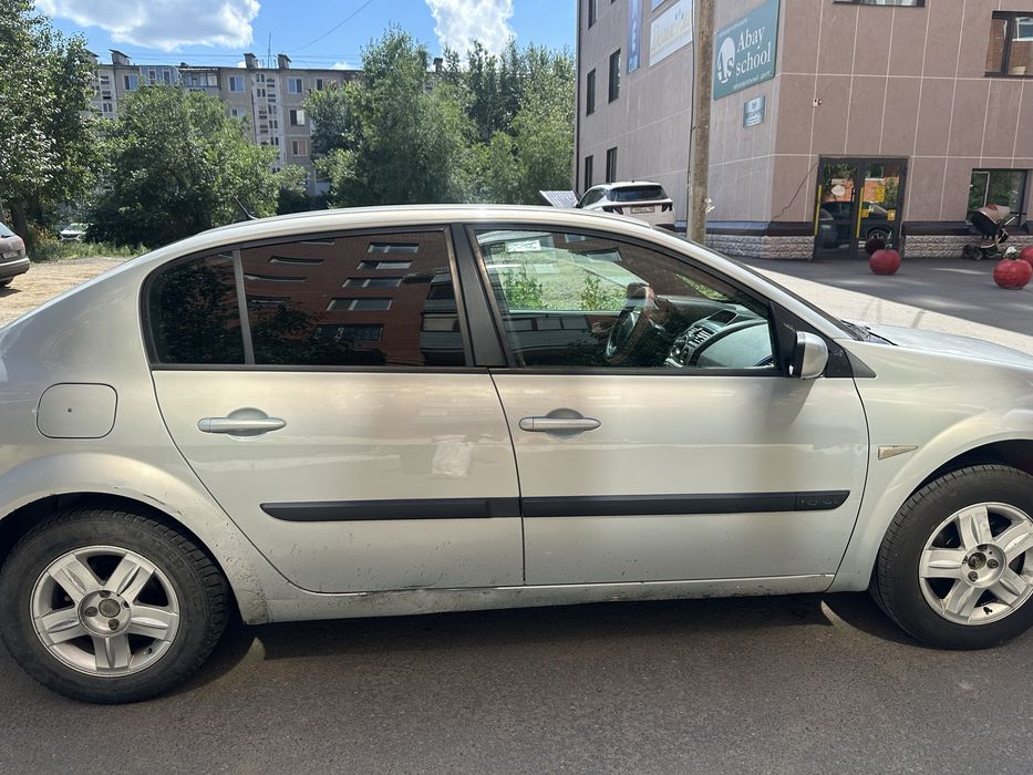 Срочно продам рено меган 800000