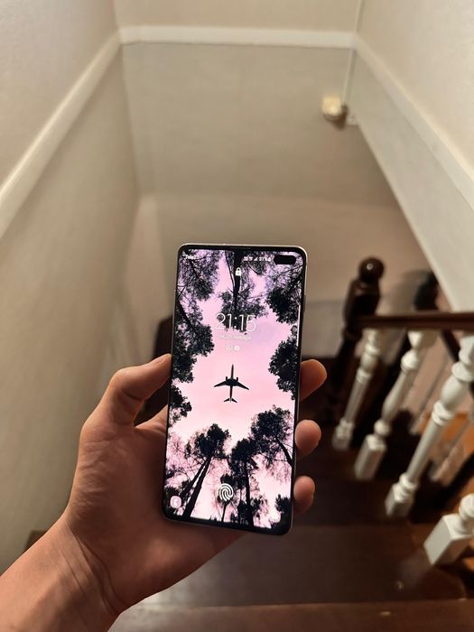 Самсунг S10+ 128gb