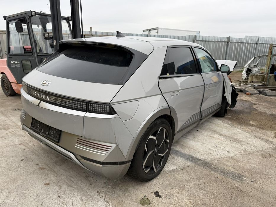 Hyundai Ioniq 5 2023г на части